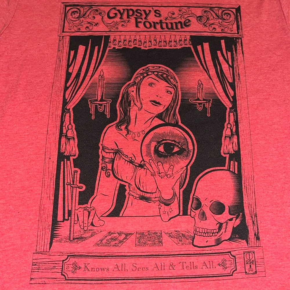 Curbside - Gypsy’s Fortune red Tee XL